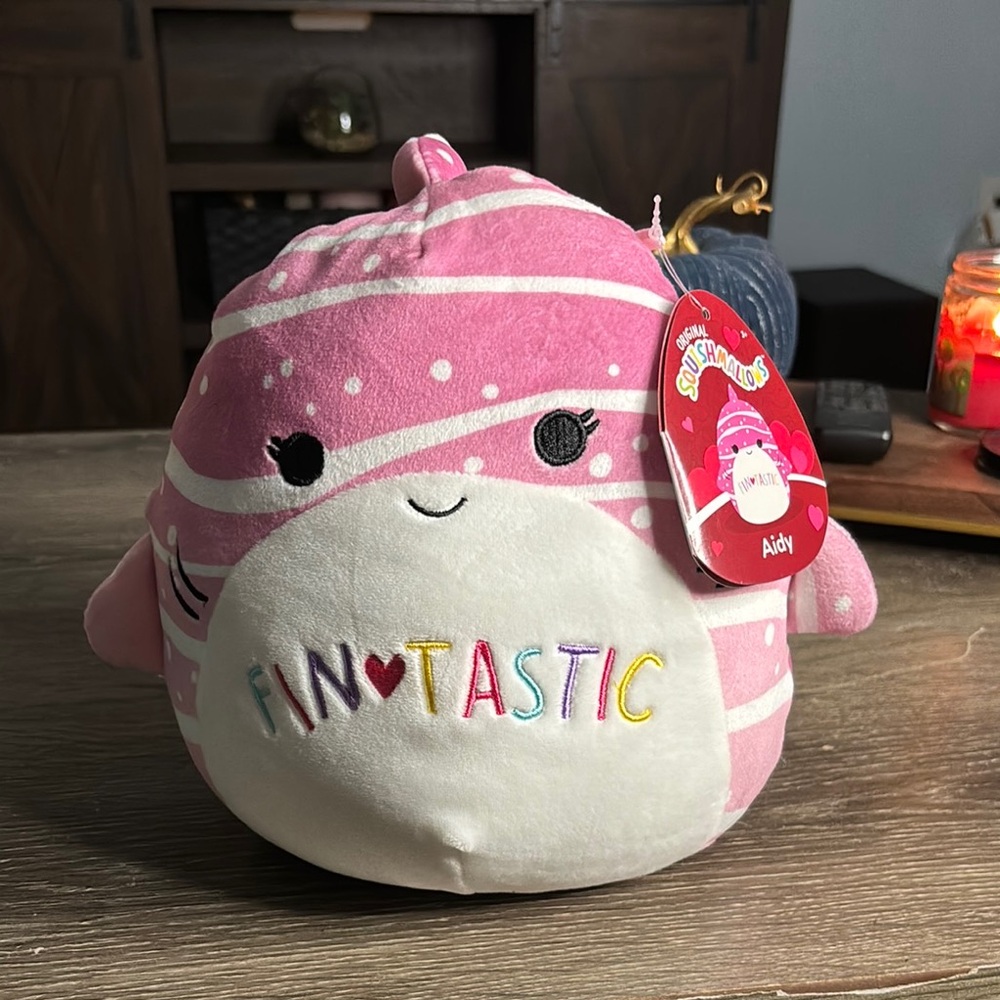 NWT Aidy The Pink Whale Shark “Fintastic” Squishmallow 8”